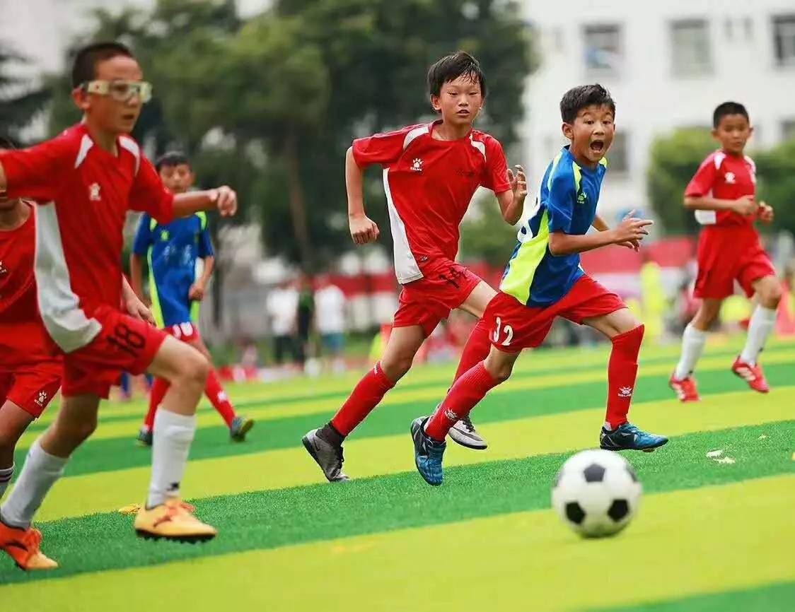 中国选手刘清漪在杭州亚运会霹雳舞项目女子组金牌赛中